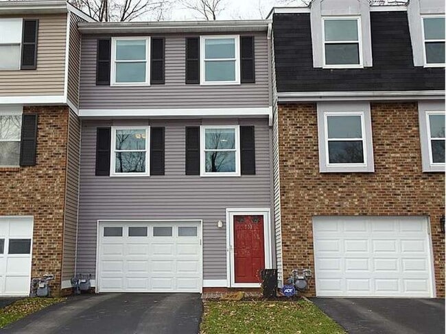 Front of House - 563 Winesap Dr