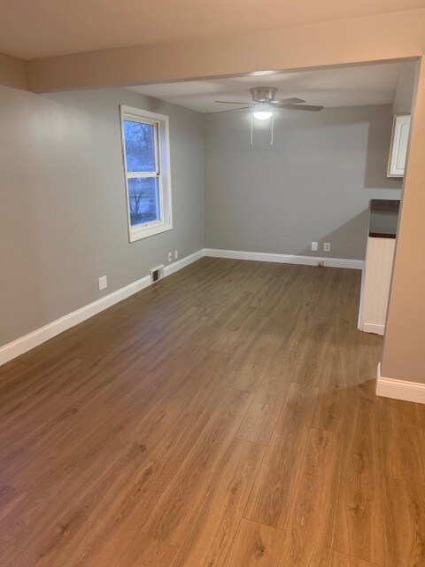 Building Photo - 242 Delaware St