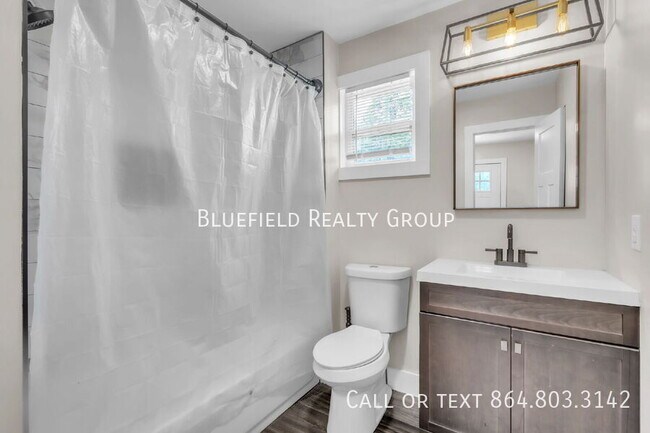 Building Photo - 212 E Bearden St