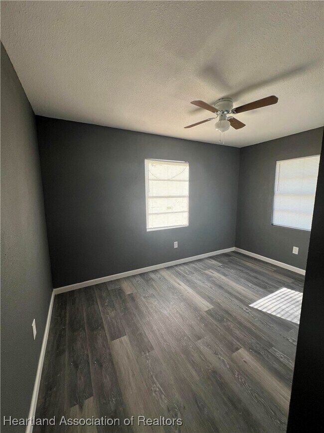 Building Photo - 213 Ben Hicks St