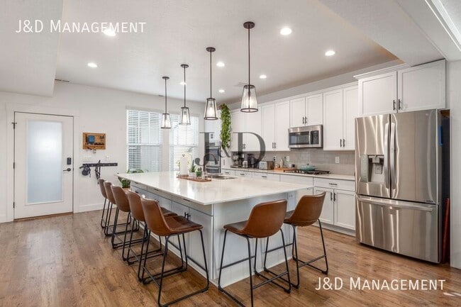 Building Photo - 10566 S Oquirrh Lk Rd