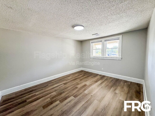 Building Photo - 600 Howell St