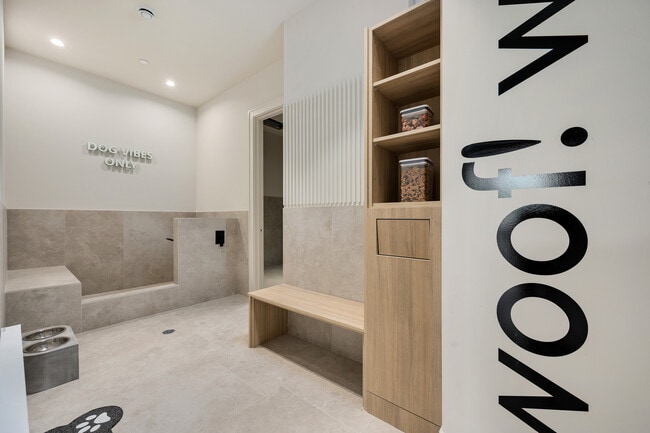 Building Photo - 3017 Cottonwood Ln