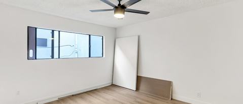 Building Photo - 4711 Beverly Blvd