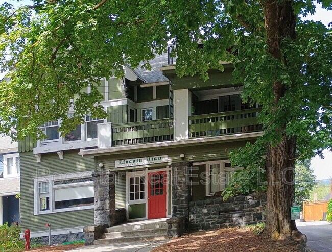Building Photo - 814 S Lincoln St