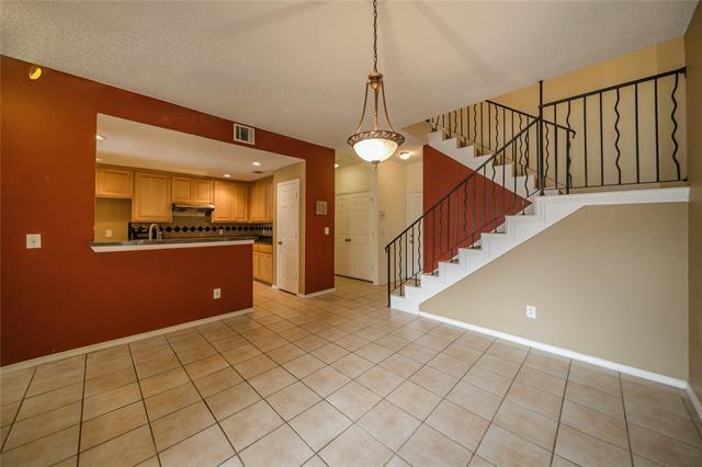 Building Photo - 3325 Devonshire Dr