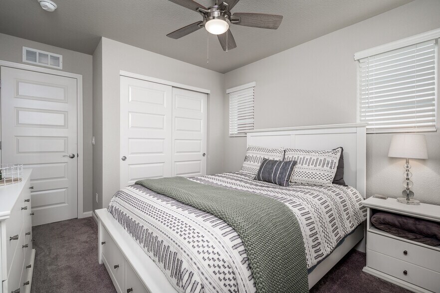 Building Photo - 1643 Rose Quartz Hts