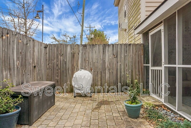 Building Photo - 733 Ralston Ct