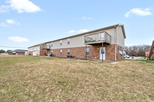 Building Photo - Northeast Dr -3884