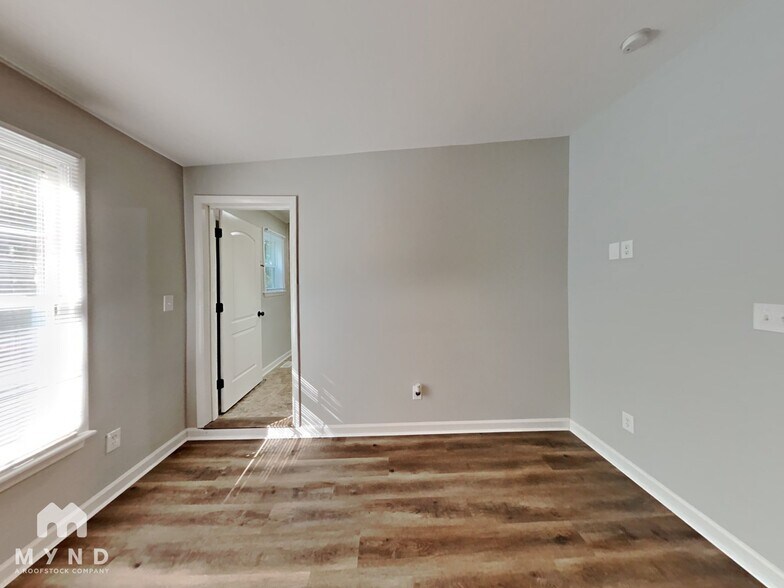 Building Photo - 521 Madison Ave