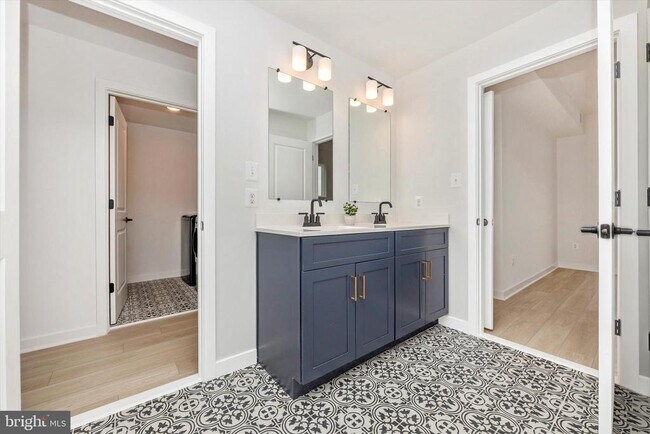 Building Photo - 714 Iron Frg Rd