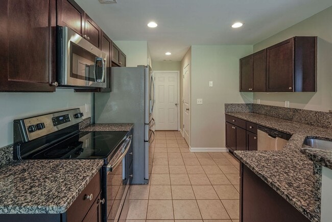 Building Photo - 77 Gray Field Ct