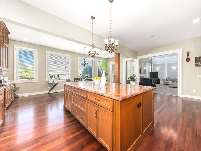 Building Photo - 2504 Skylane Dr