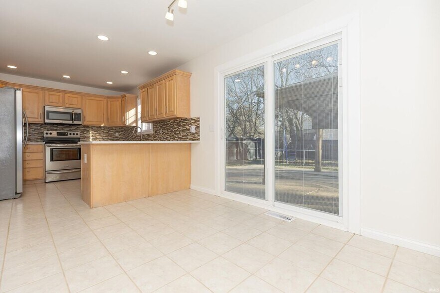 Building Photo - 3466 Eastbrooke Ct