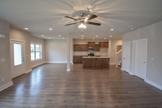 Building Photo - NOW LEASING