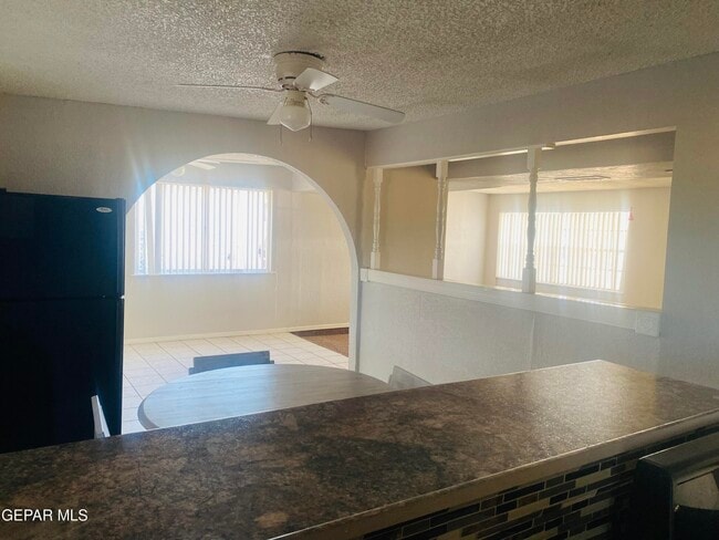 Building Photo - 8210 Marfil Dr