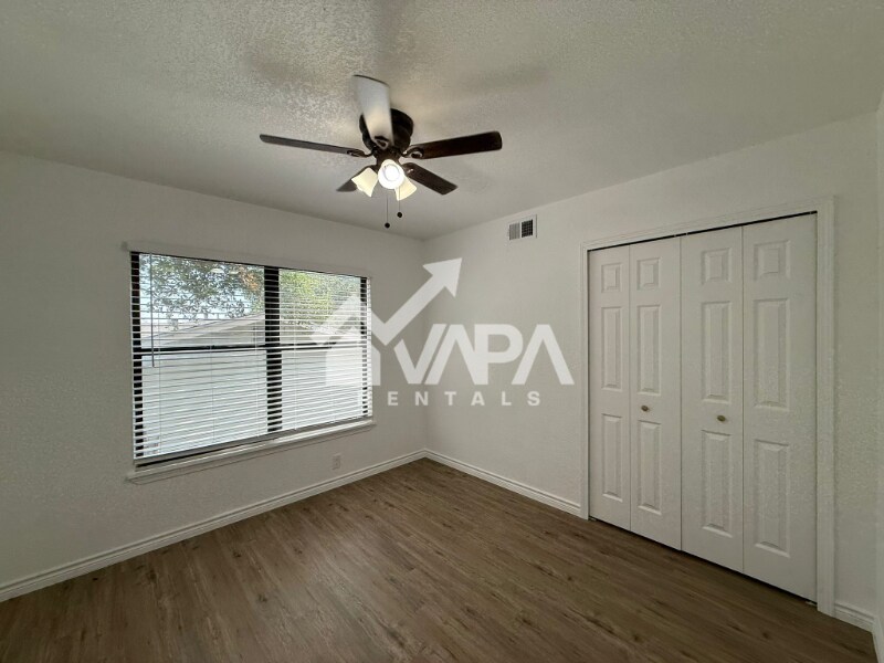 Building Photo - 507 Stockton Dr