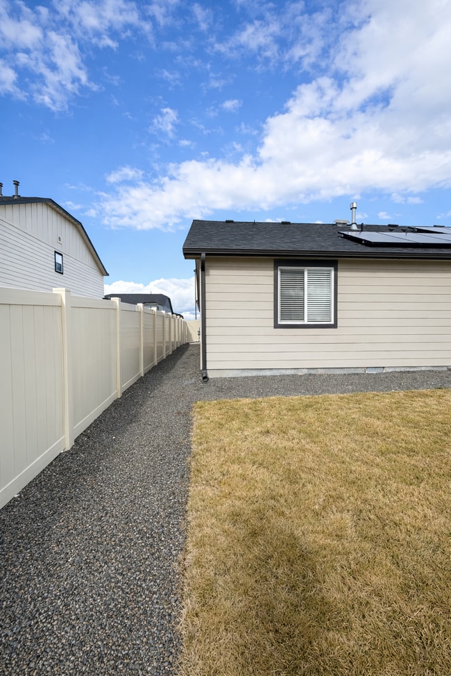 Building Photo - 1901 E Porter St