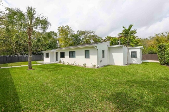 Building Photo - 5895 SW 50th Terrace