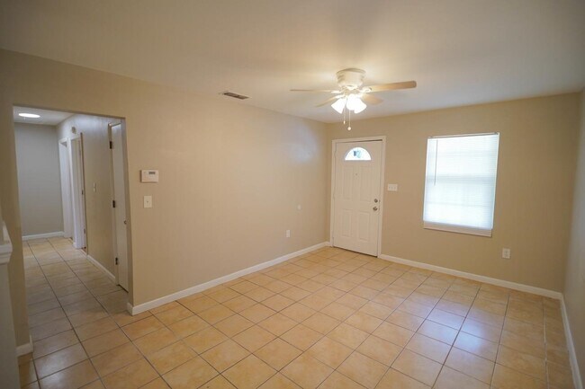 Building Photo - 2808 Southwood Dr