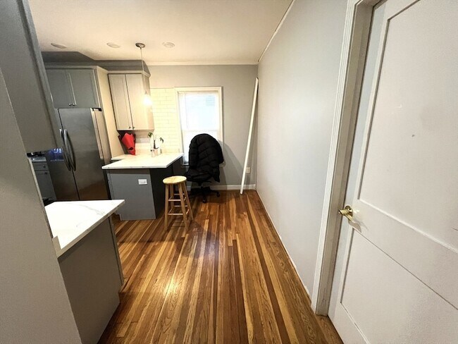 Building Photo - 25 Teragram St