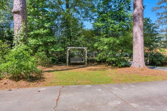 Building Photo - 427 Ashland Dr