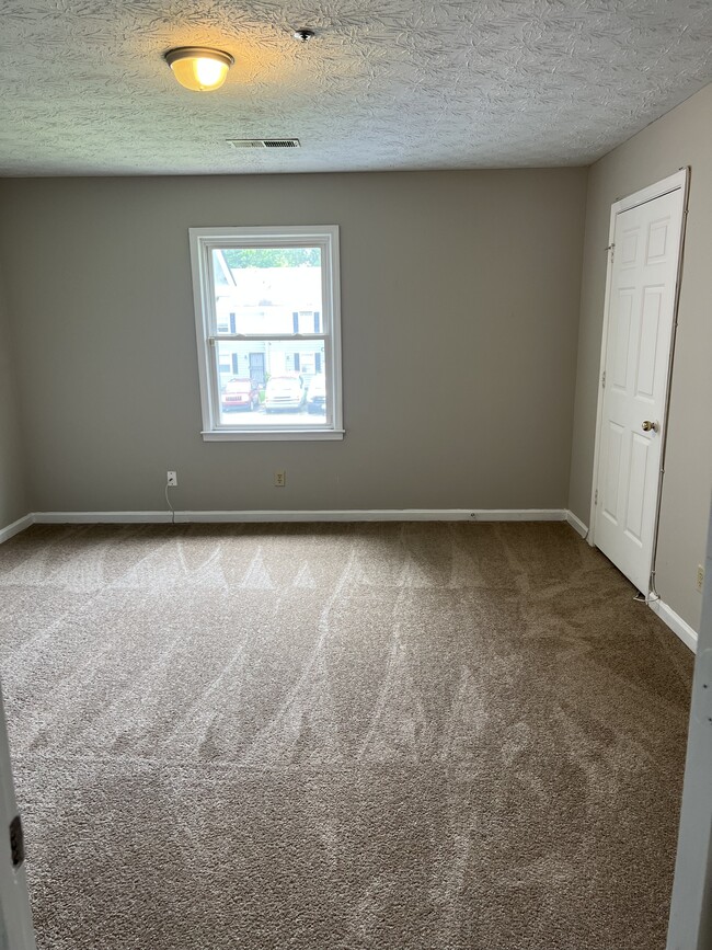 Building Photo - 2623 Evans Mill Dr