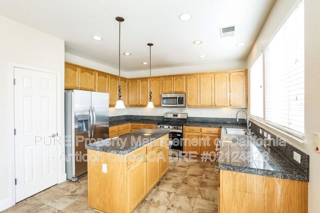 Building Photo - 5208 Rainwood Way