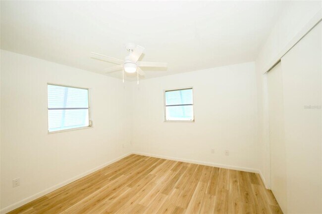 Building Photo - 391 Gulf Breeze Blvd