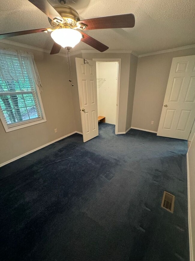 Building Photo - Cozy, 3-Bedroom Home, 2-Bathroom Home