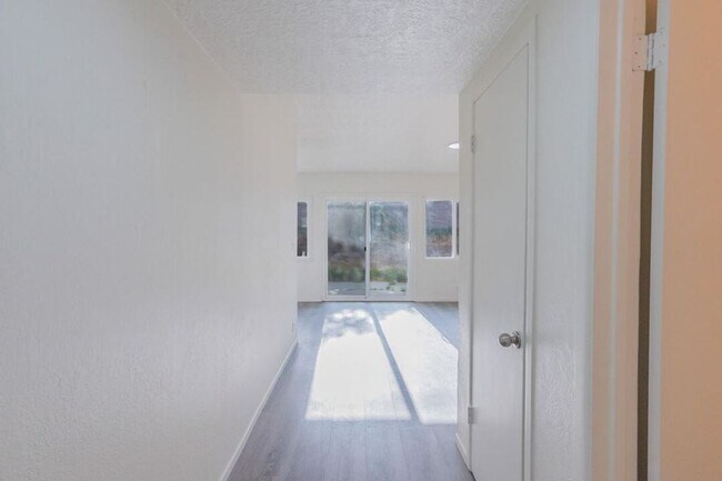 Building Photo - 45462 3rd St E