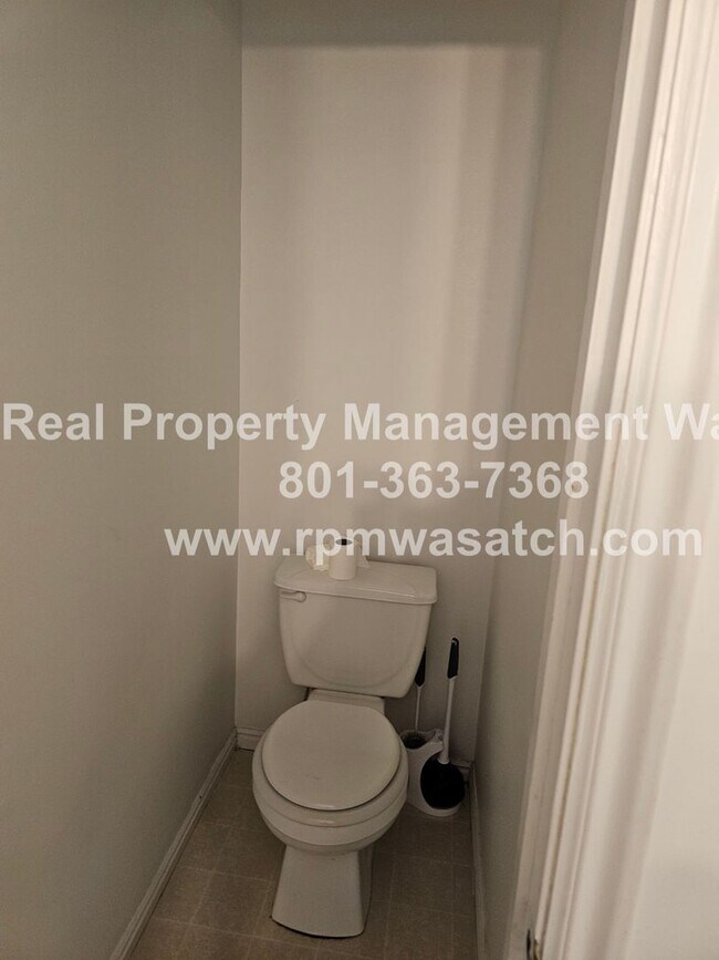 Building Photo - Perfect Multi Level home in West Vally City Utah