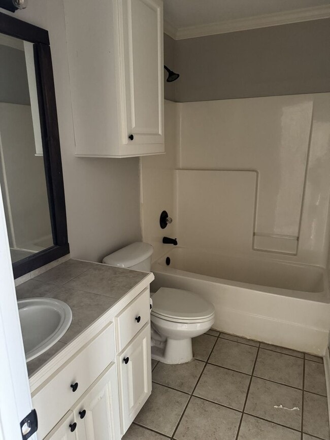 Building Photo - Cozy 2 Bed/ 2 Bath in Castlewoods Subdivis...