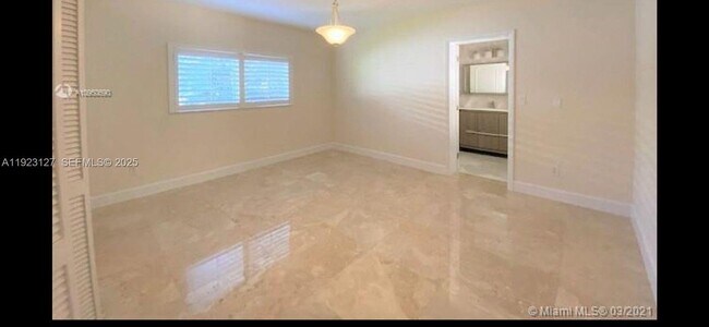 Building Photo - 100 S Prospect Dr