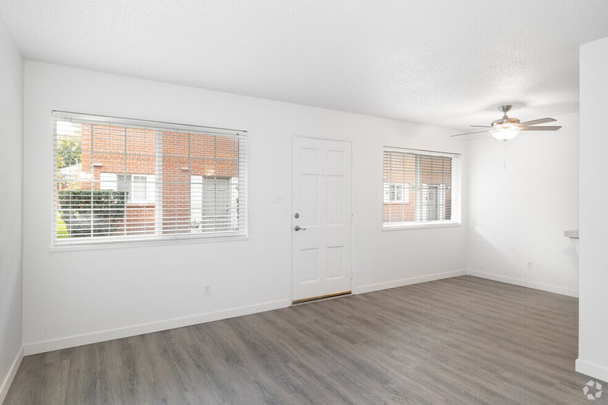 Building Photo - Cambridge Dorchester