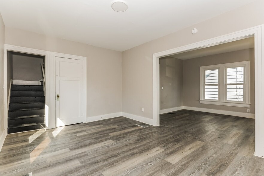 Building Photo - 1653 Huffman Ave