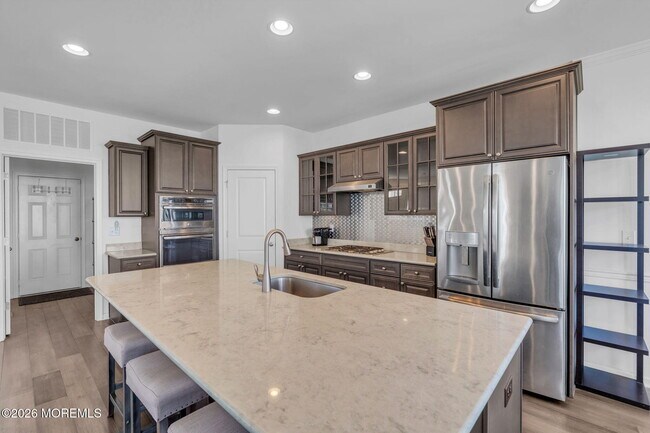 Building Photo - 2 Malcolm Way