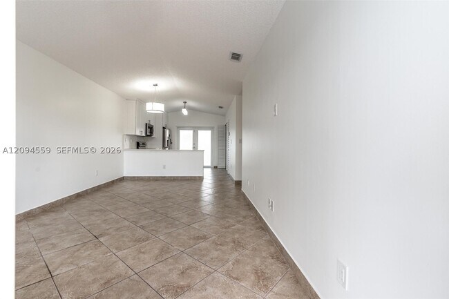Building Photo - 2236 W 74th St