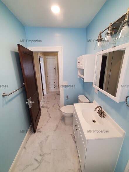 Building Photo - 1302 Hathaway Ave