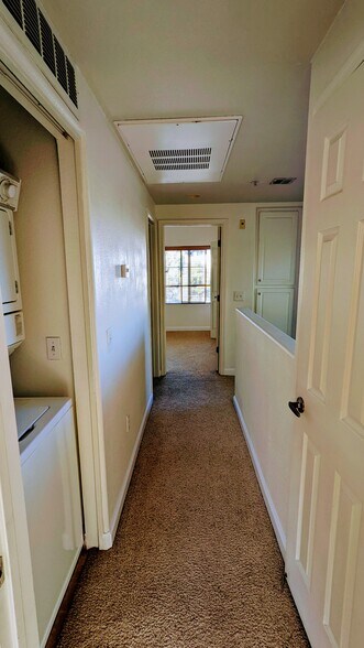 Building Photo - 4455 E Paradise Village Pky S