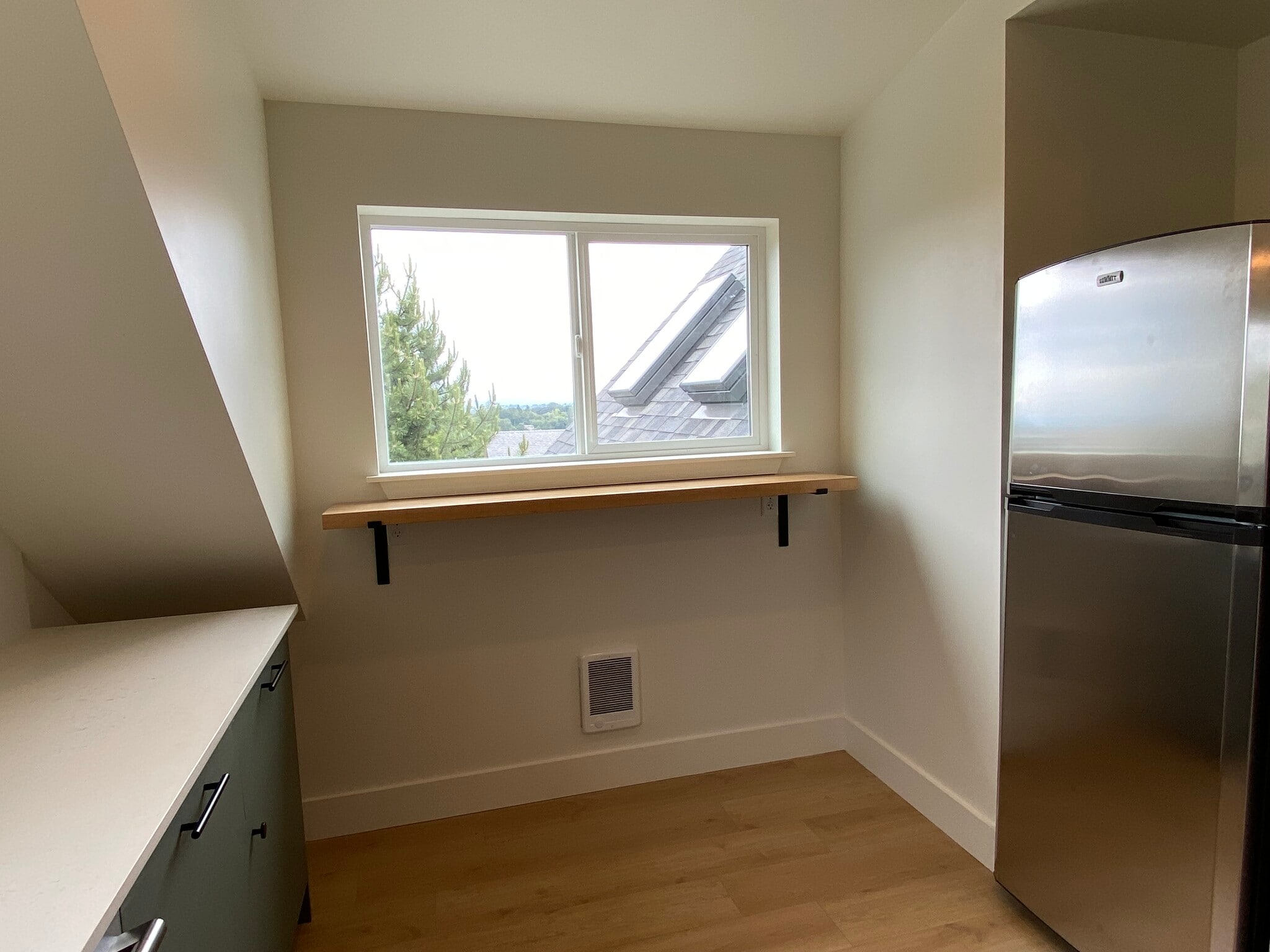 Building Photo - 4001 34th Ave SW