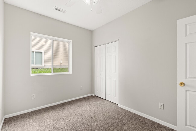 Building Photo - 3821 Marigold Dr