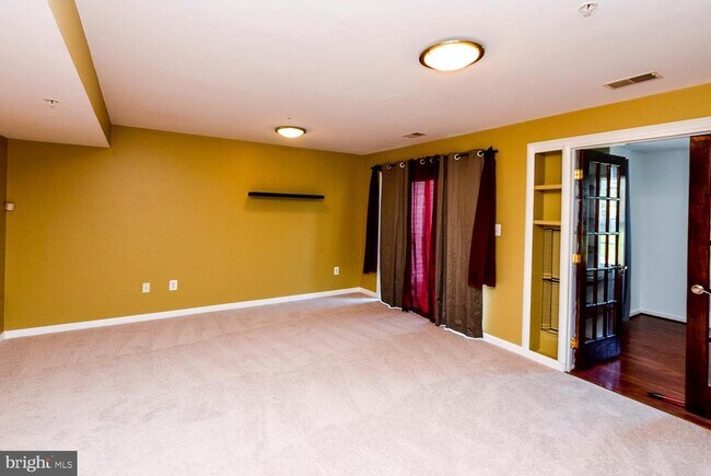 Building Photo - 1551 Falling Brook Ct