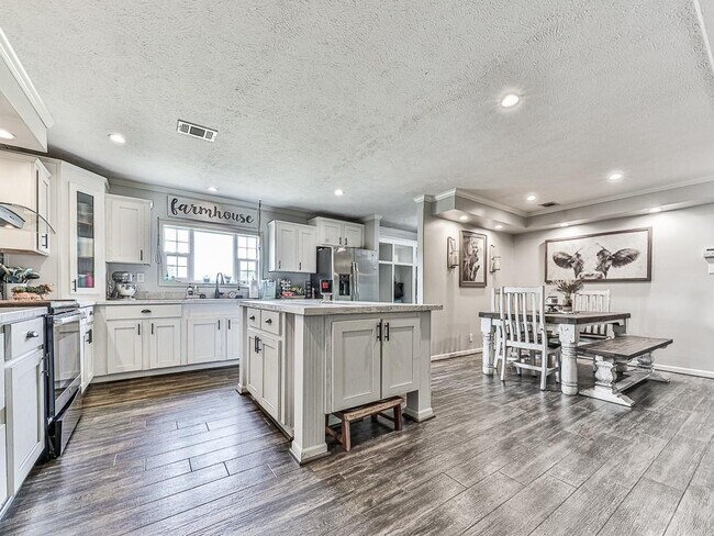 Building Photo - 2809 Pleasant Arbor Rd