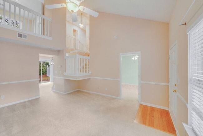 Building Photo - 15021 Deshler Ct