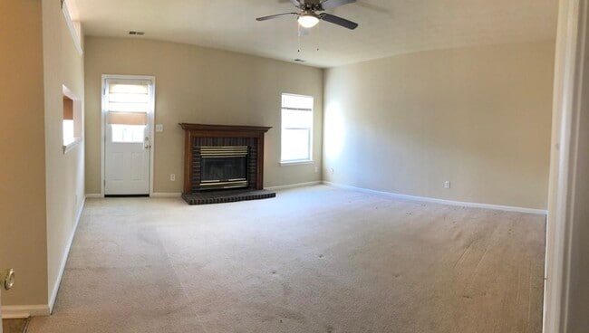 Building Photo - 1301 Whistle Town Ct