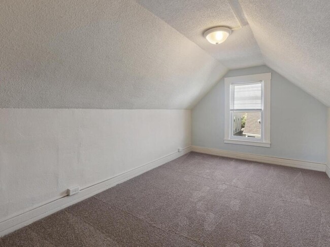Upper Level - 3237 Hennepin Ave