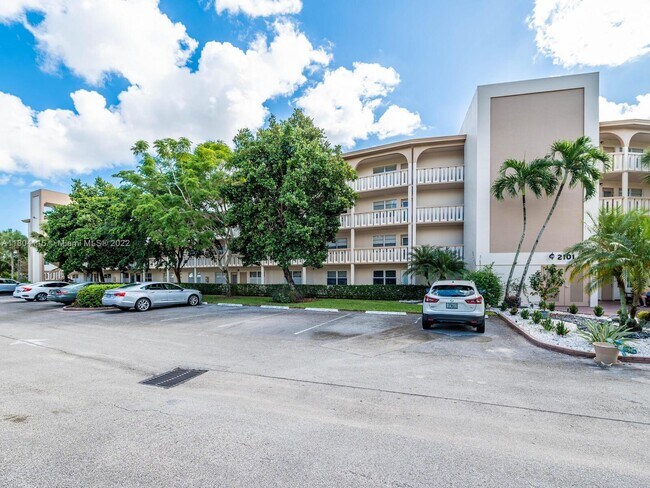 2101 Lucaya Bend - 2101 Lucaya Bend Coconut Creek FL 33066 | Apartment ...