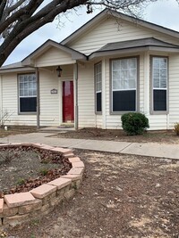 Building Photo - ***Quaint Home-Quiet Neighborhood***