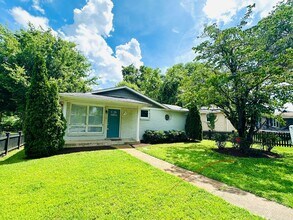 Building Photo - Cleveland Park Renovation!  Walking Distance to Everything! Jetted Shower - Fully Fenced - Garage...